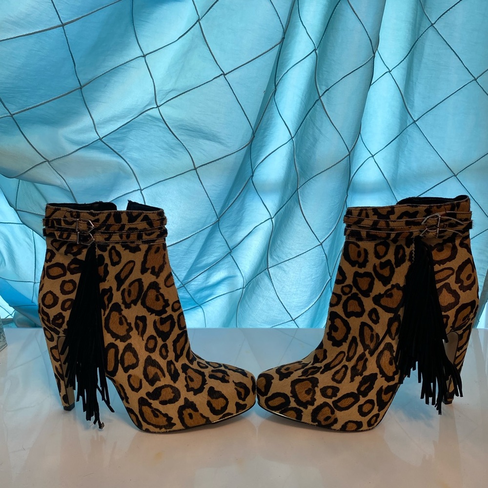 RARE Sam Edelman calf skin leopard print fridge boots